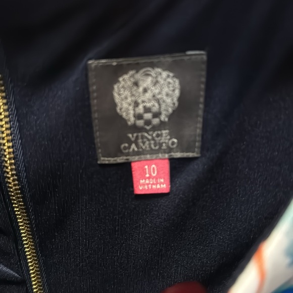 Vince Camuto sleeveless dress. - Picture 3 of 5